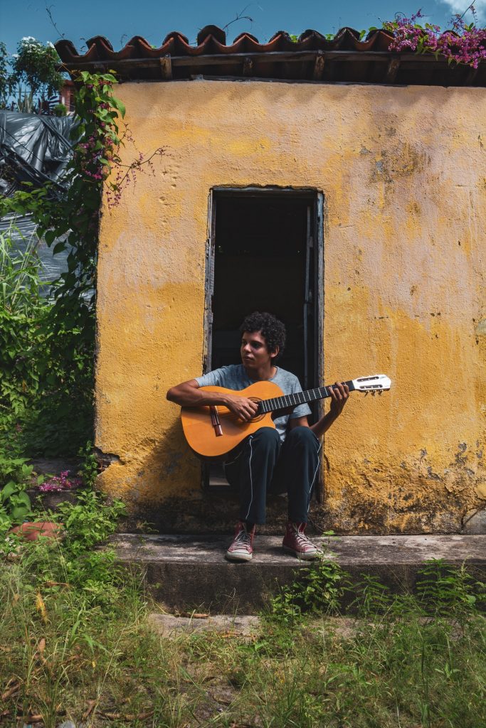 南米音楽の旅ガイド：響き渡るサウンドを求めて