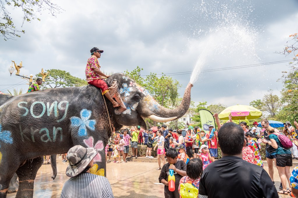 ソンクラン祭りについて知ろう - タイの新年の祝日