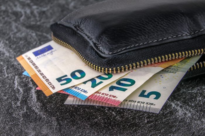 旅行を計画中ですか？お金の安全対策はこちらをチェック！